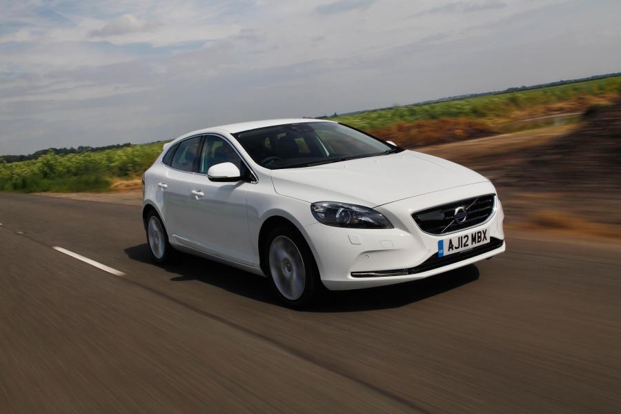  Volvo V40 2012 года  (фото 16 из 183)